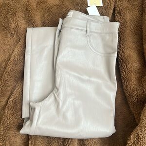 Aritzia Wilfred Melina pant in size 4